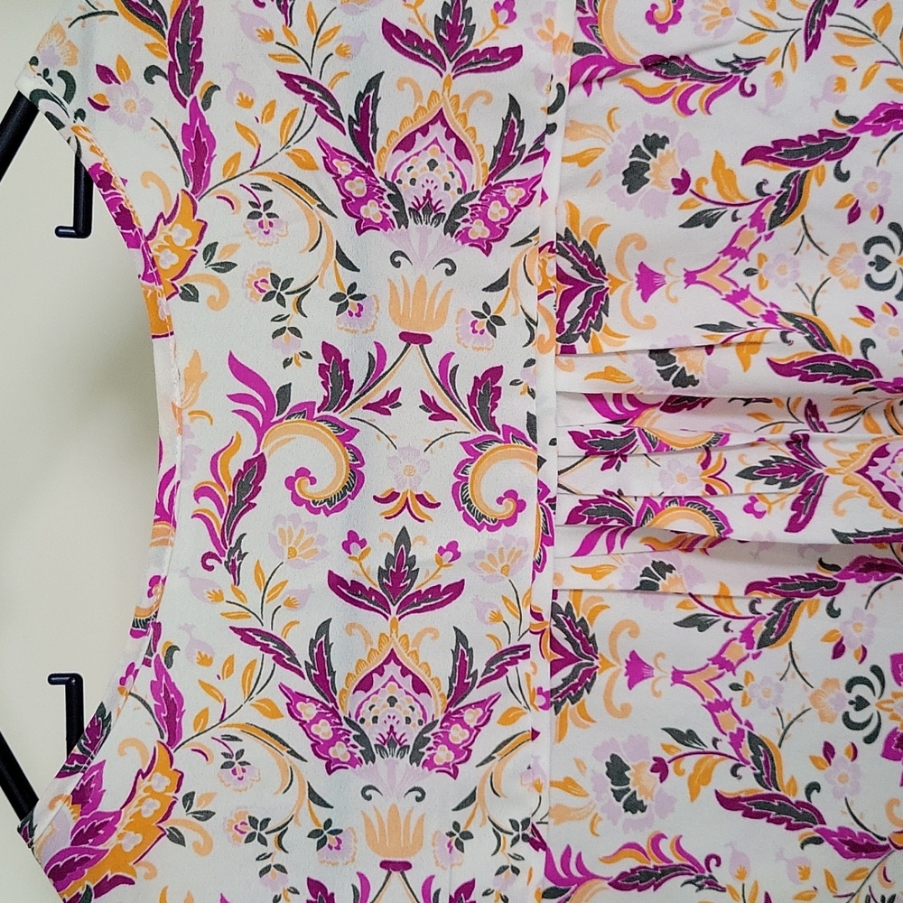 V-neck Boho flower print Blouse - Picture 7 of 7